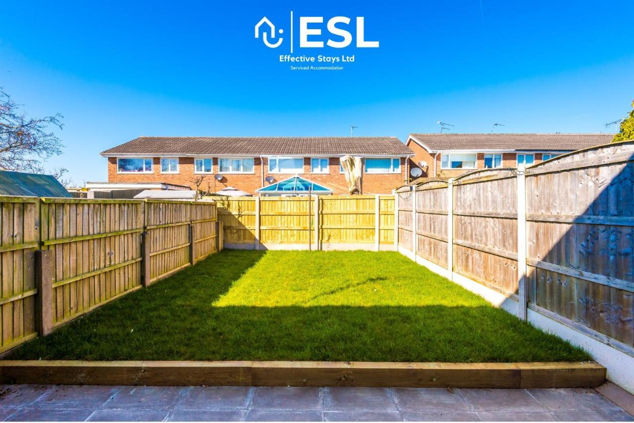3 Bedroom House With Garden And Driveway Parking - Less Than 10 Mins From Chester City Centre Exterior photo